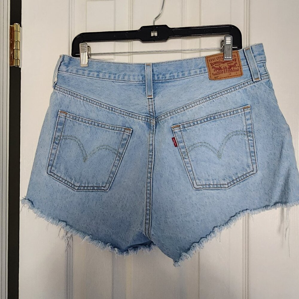 Levi's® Women's 501® Original Shorts | Blue | W33 - Picture 2 of 6
